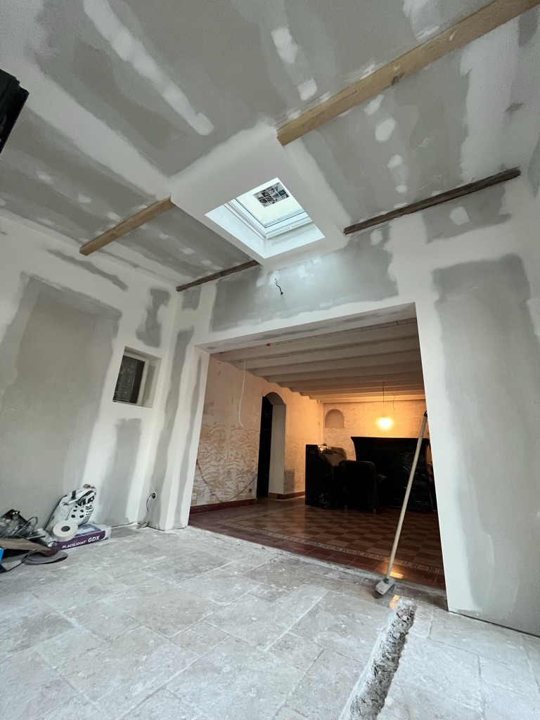 1E932E22-640D-4980-8A2A-DFE2C296F85F_1_105_c